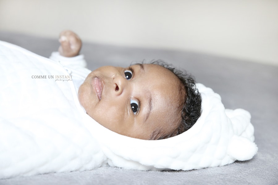 photographie bébé noir, bébé peau noire, bébé studio, photographie bébé métis, photographe bébé, shooting à domicile pour bébé